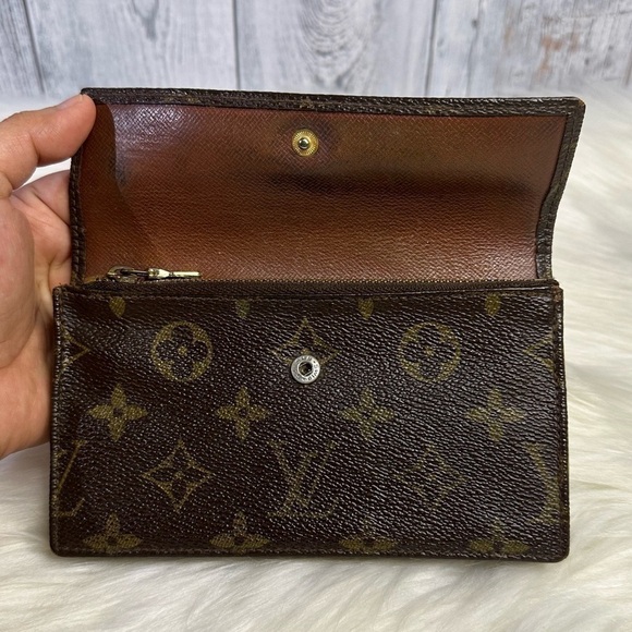 LOUIS VUITTON rare vintage zip wallet in monogram - Picture 5 of 17
